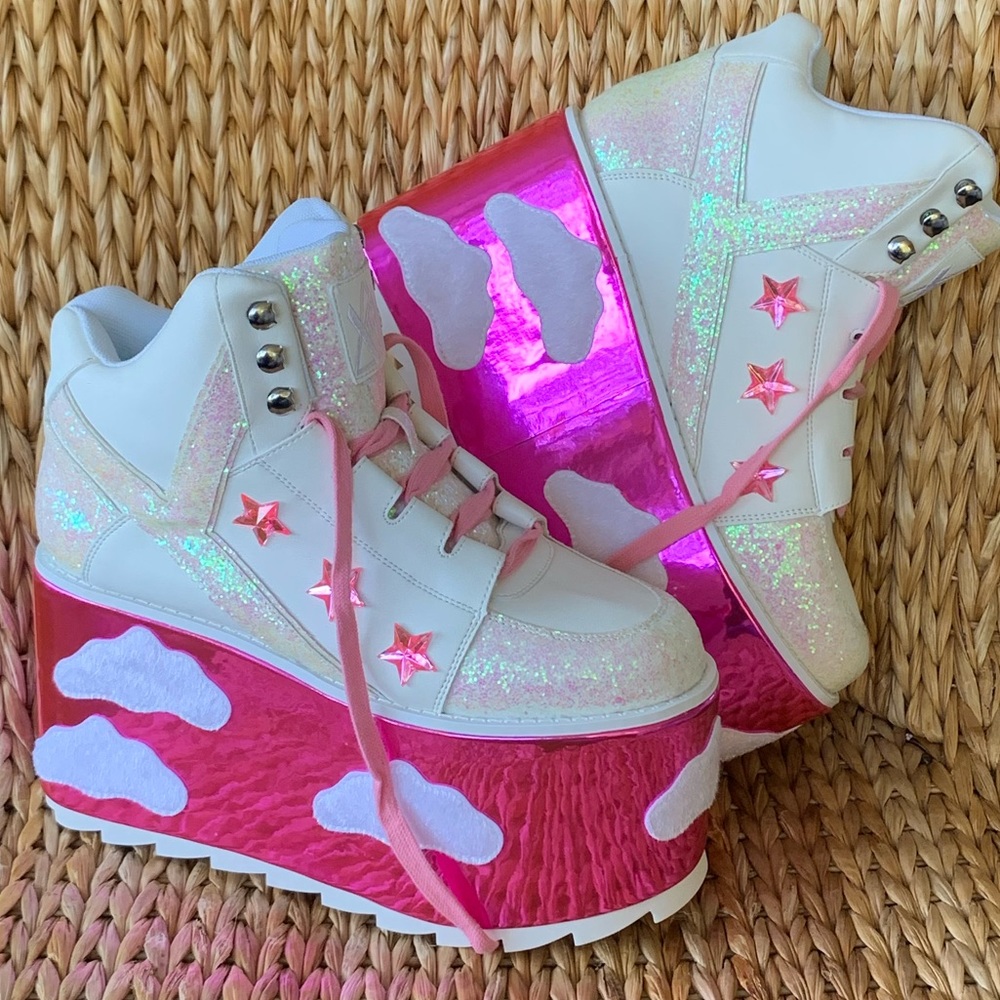 NIB YRU White & Pink 🌥 Sky Sky Platforms